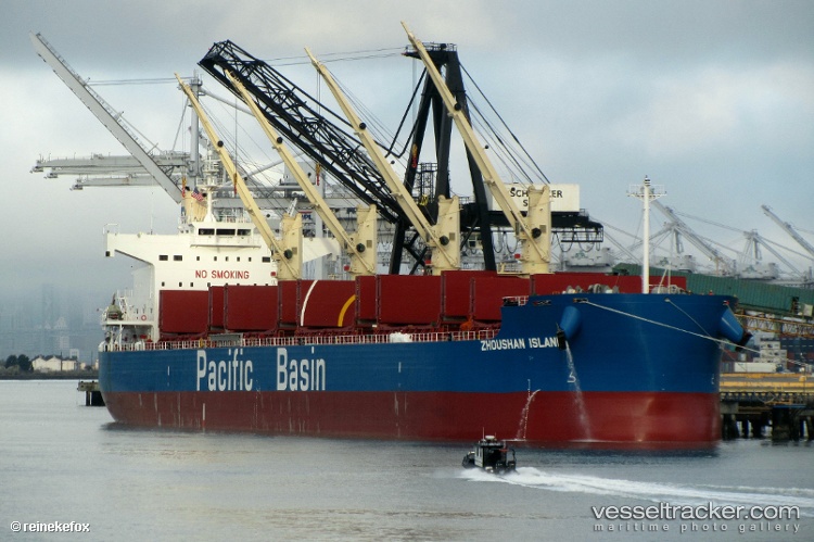 Zhoushan-Island - Bulk Carrier vessel