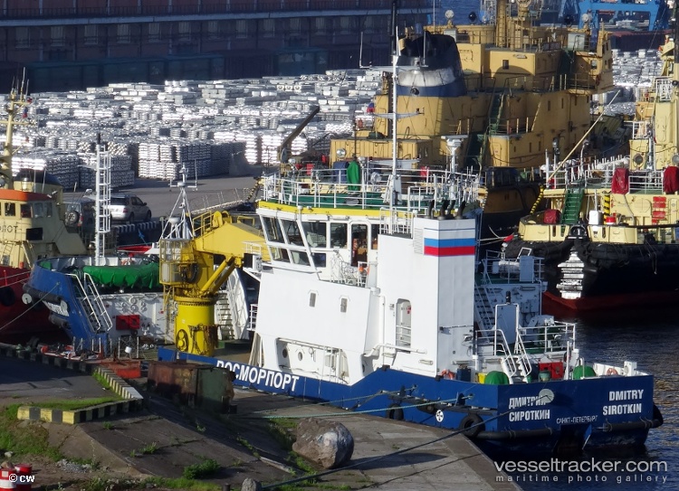 Dmitry-Sirotkin - Buoy Lighthouse Vessel vessel