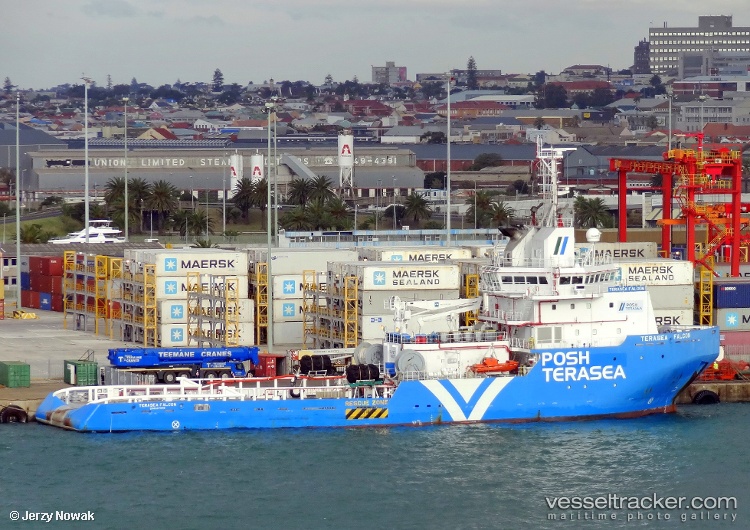 Posh-Falcon - Service Ship vessel