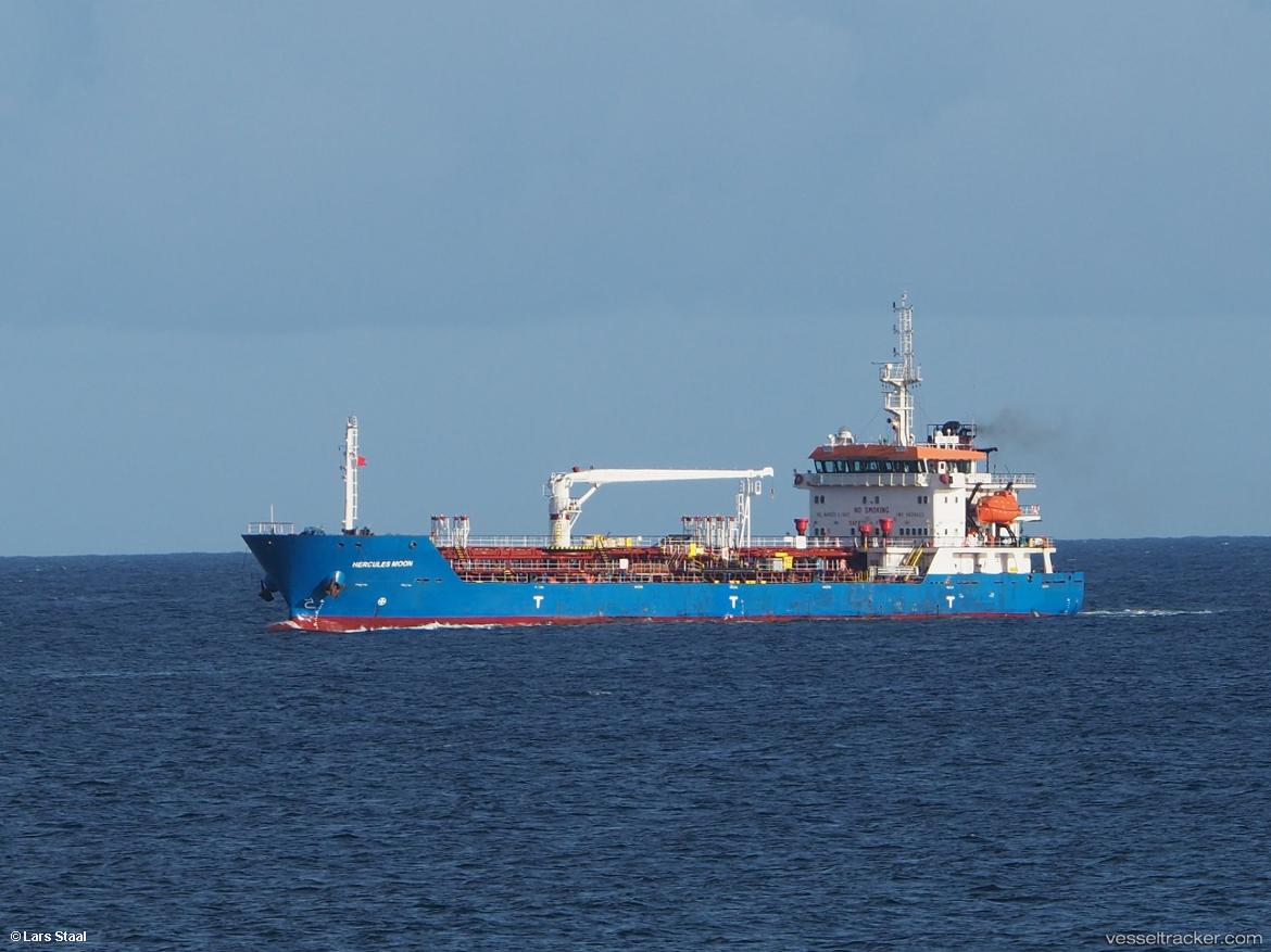 Valdesa - Oil Products Tanker vessel