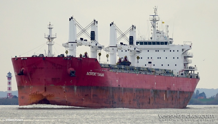 Xin-Hai-Tong-25 - Bulk Carrier vessel