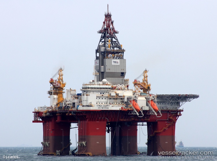 Transocean-Equinox - Drilling Ship vessel