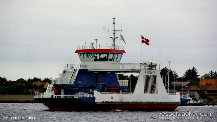 Mjoelner-fur - Passenger Ro Ro Cargo Ship vessel