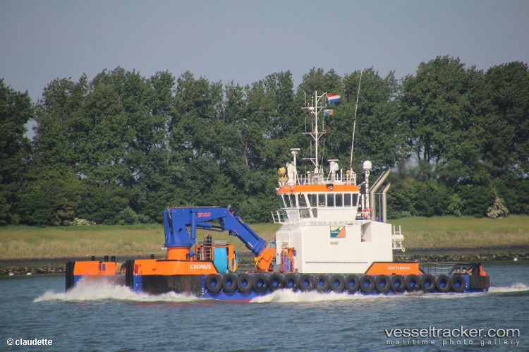 Cronus - Utility Vessel vessel