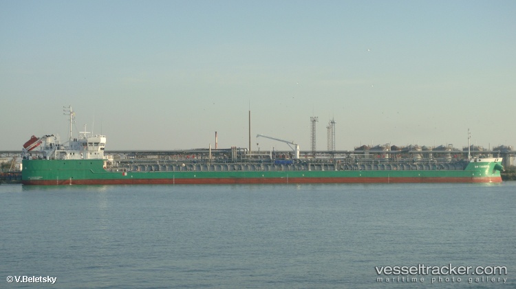 Vf-Tanker-8 - Oil Products Tanker vessel