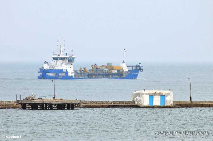 Ingulskyj - Hopper Dredger vessel