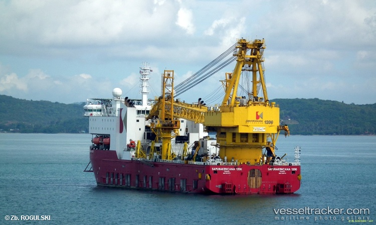 Sapura-1200 - Pipe Layer vessel