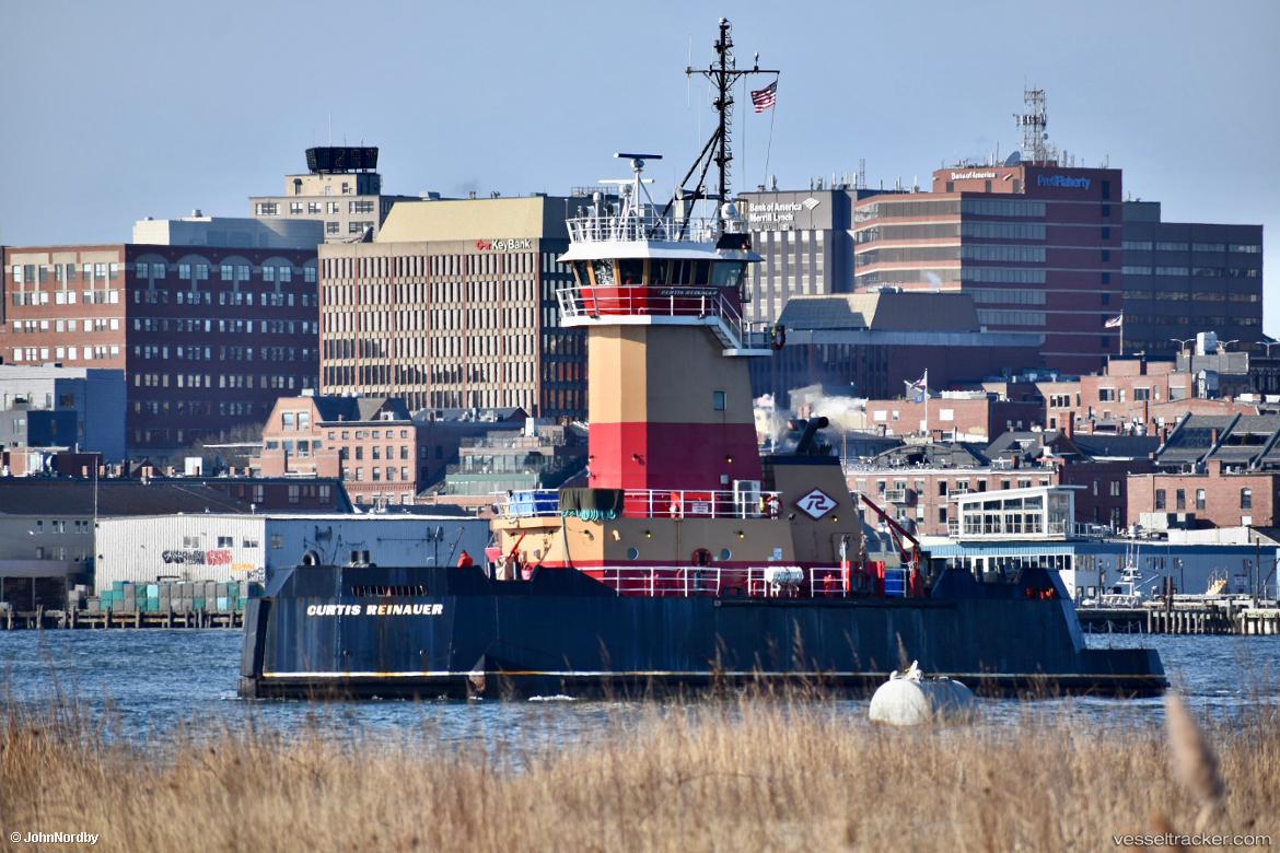 Curtis-Reinauer - Pusher Tug vessel