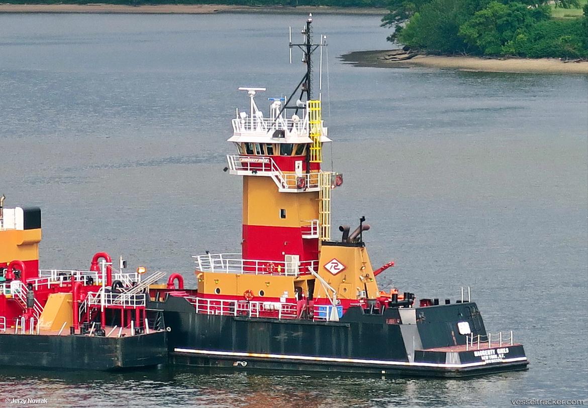 Haggerty-Girls - Pusher Tug vessel