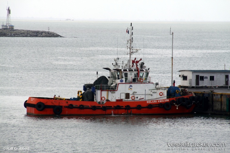 Helang-Angkasa - [tug.fire_fighting_tug] vessel