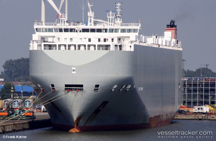 Gravity-Highway - Vehicles Carrier vessel