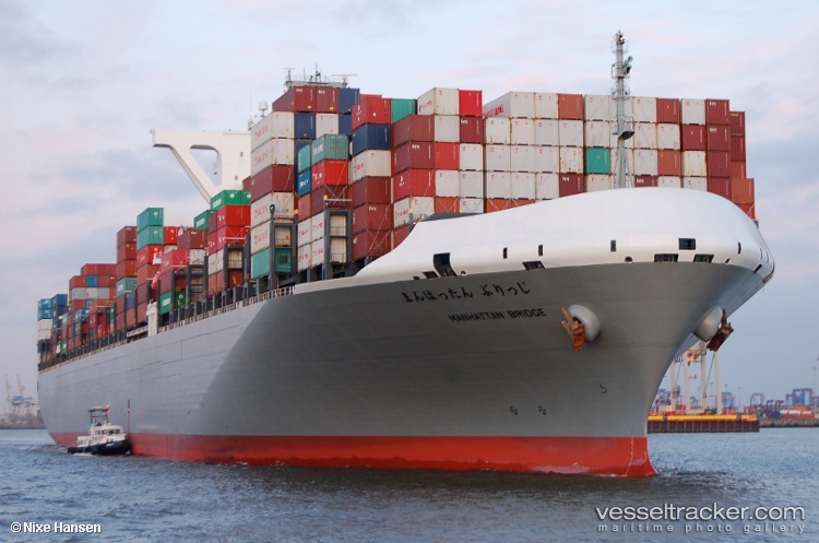 One-Manhattan - Container Ship
