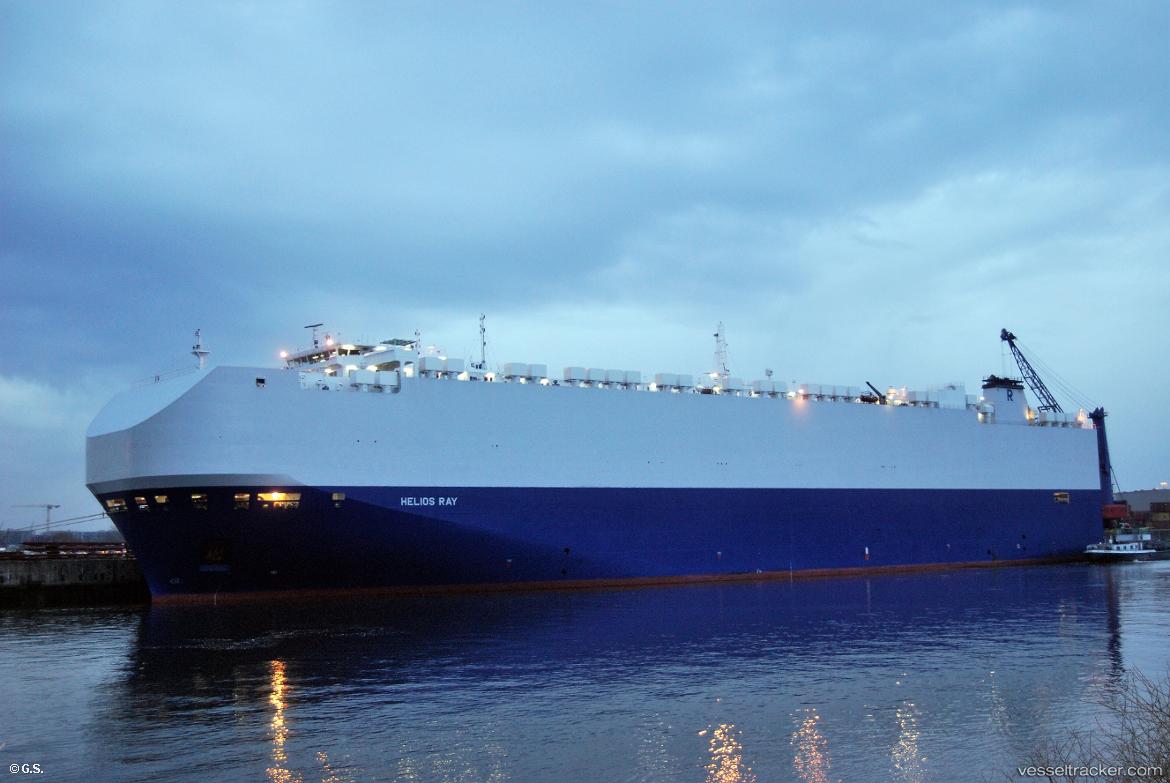 Helios-Ray - Vehicles Carrier vessel