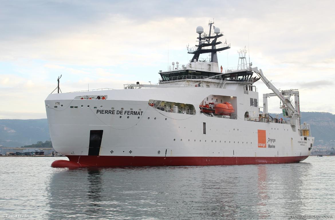 Pierre-De-Fermat - Cable Layer vessel