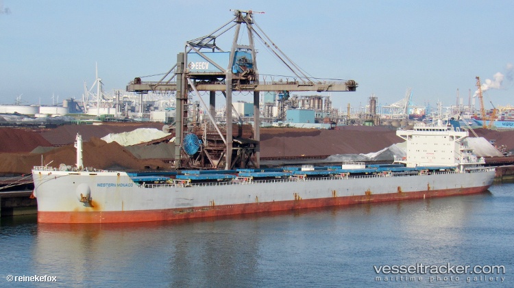 Aquavita-Trader - Bulk Carrier vessel