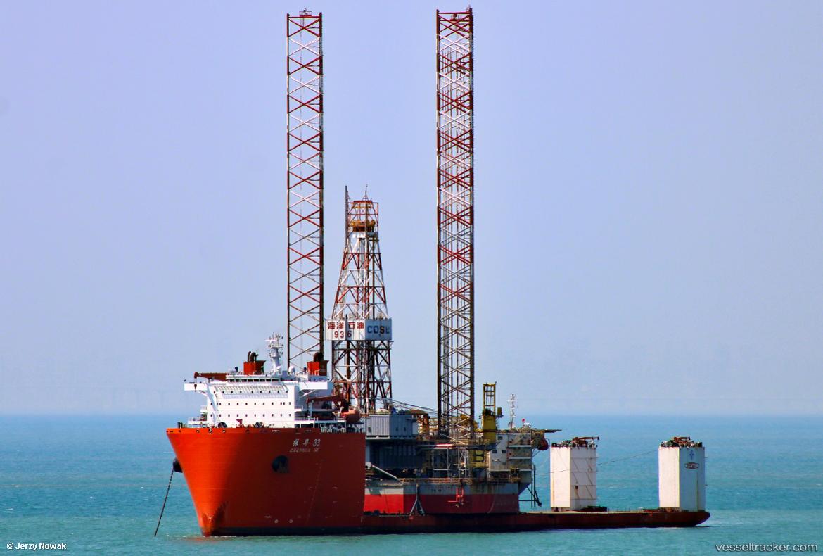 Zhen-Hua-33 - Heavy Load Carrier vessel