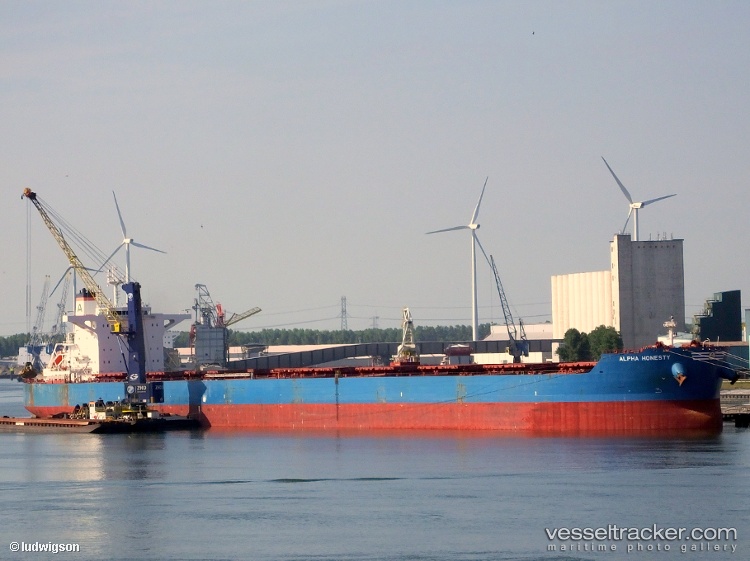 Alpha-Honesty - Bulk Carrier vessel