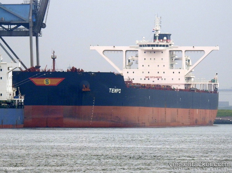 Tempo - Ore Carrier vessel
