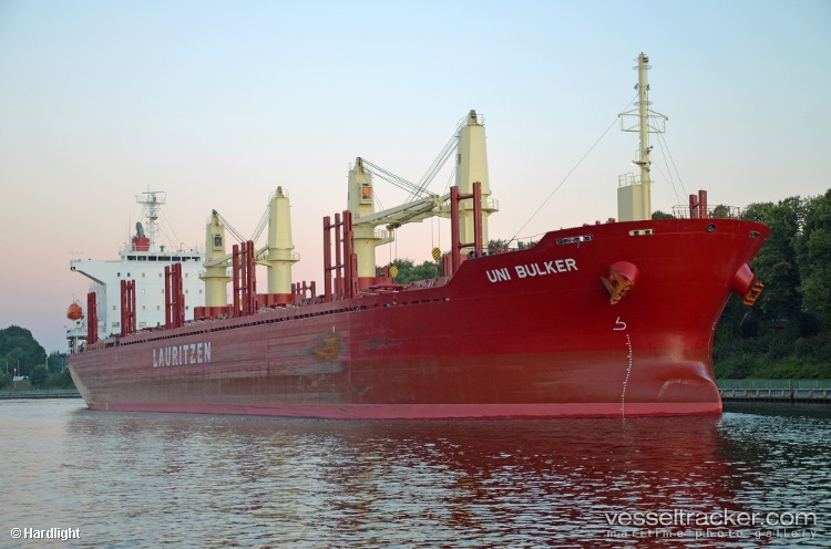 Uni-Bulker - Bulk Carrier vessel