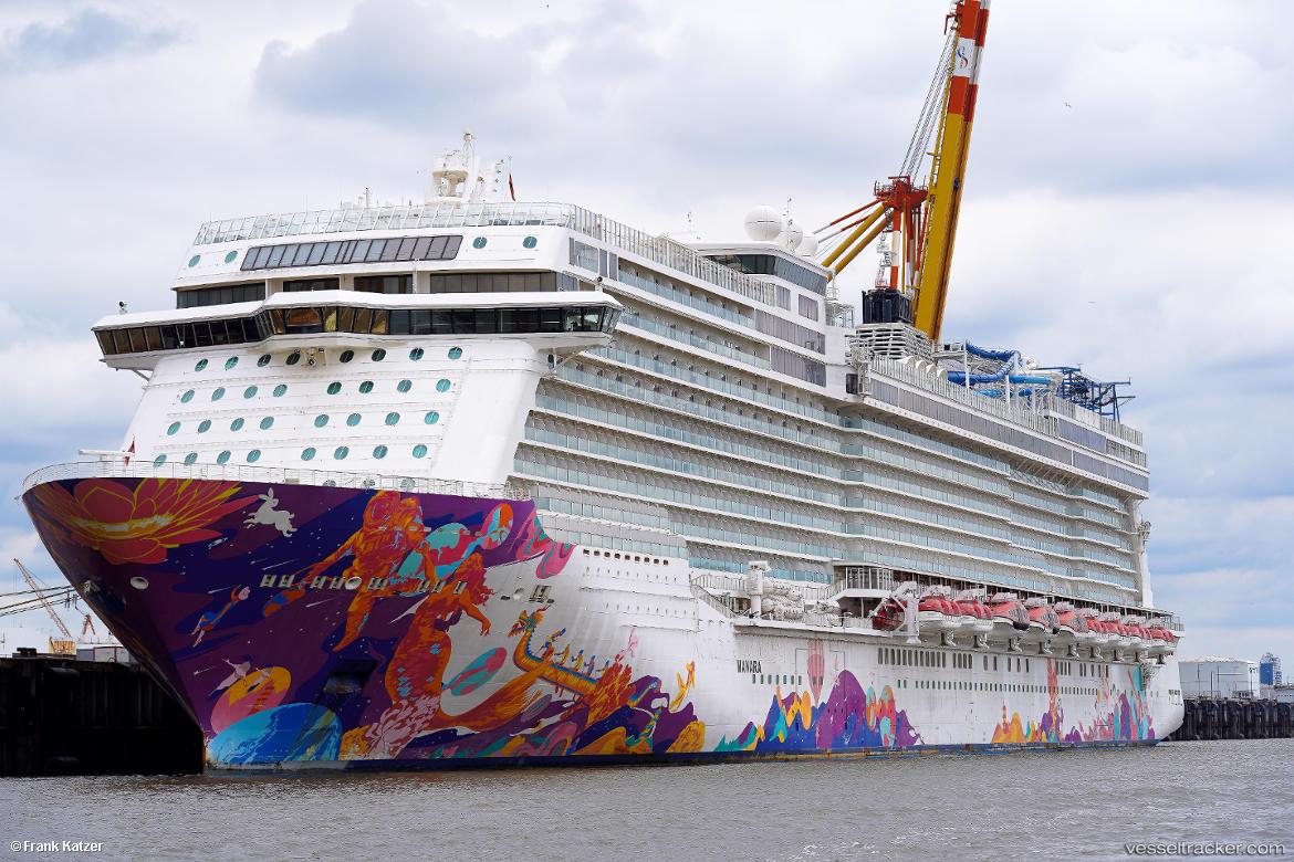 Aroya - Cruise Ship vessel