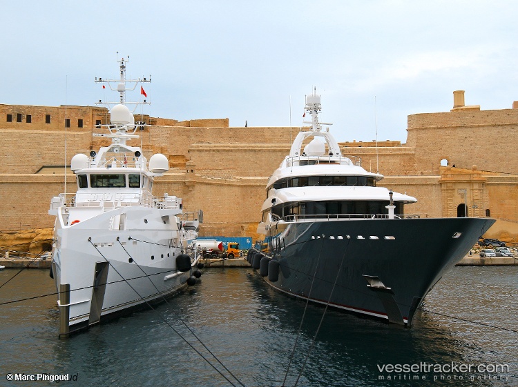 Intrepid - Service Ship vessel