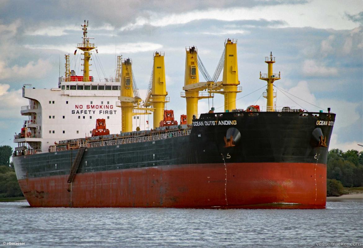 Oceanoutstanding - Bulk Carrier