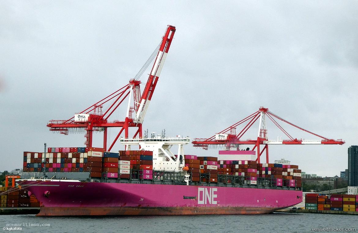 One-Swan - Container Ship