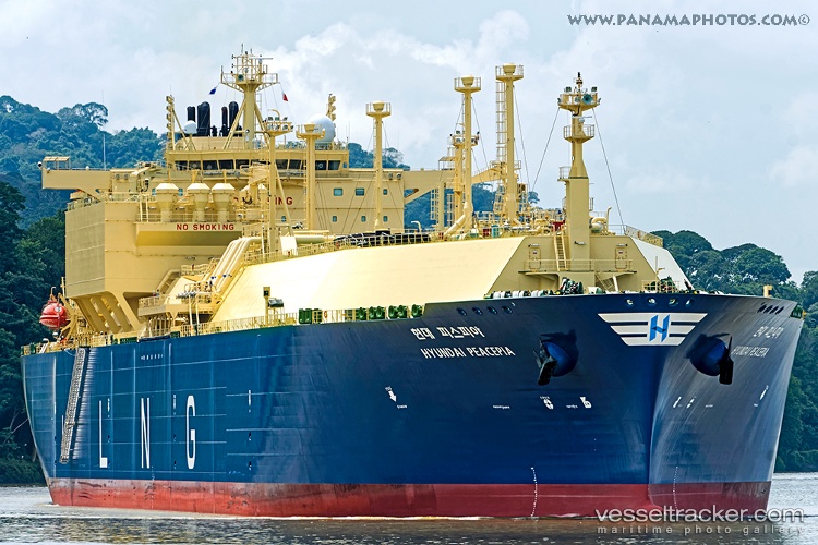 Hyundai-Peacepia - Lng Tanker vessel
