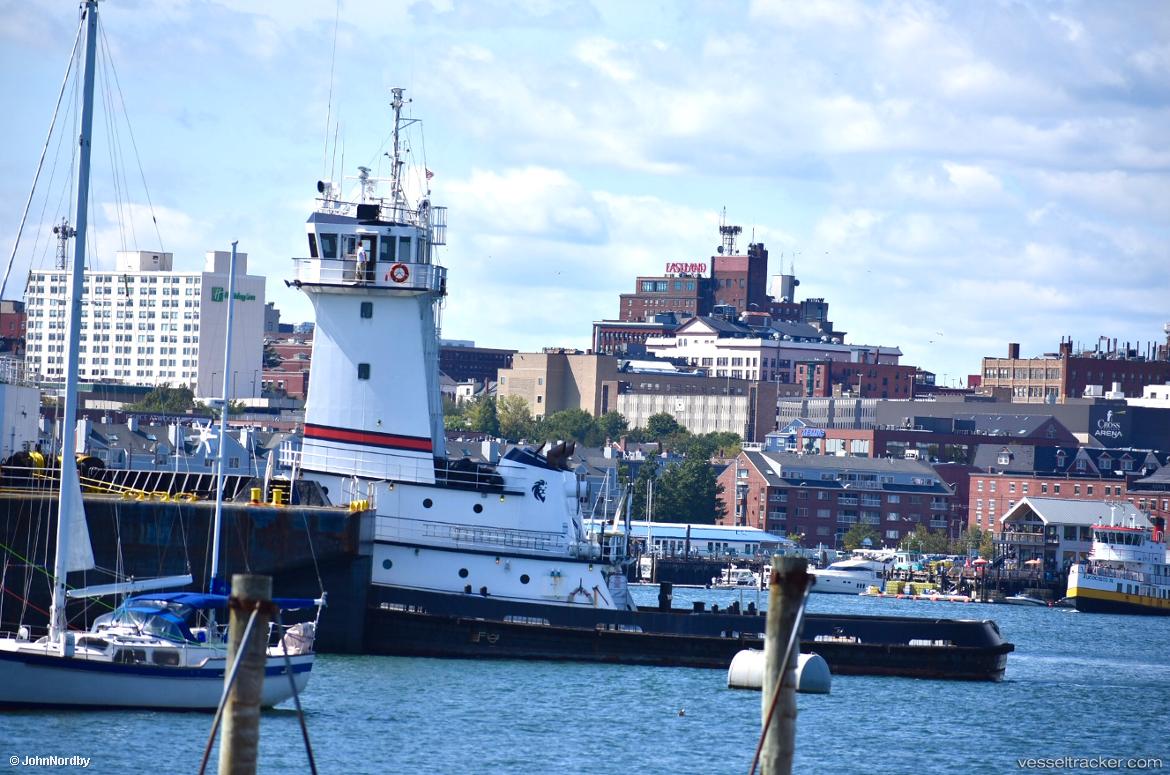 Emery-Zidell - Pusher Tug vessel