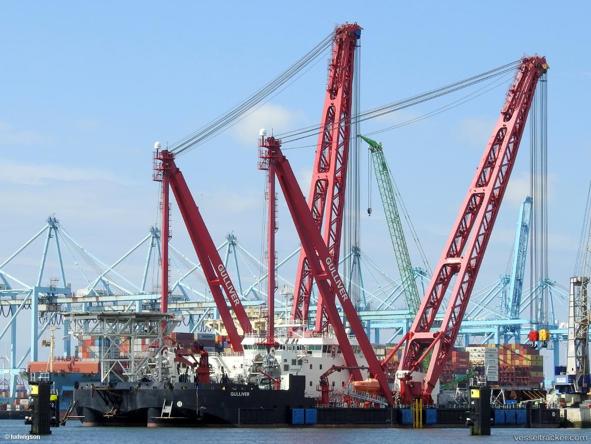 Gulliver - Crane Ship vessel