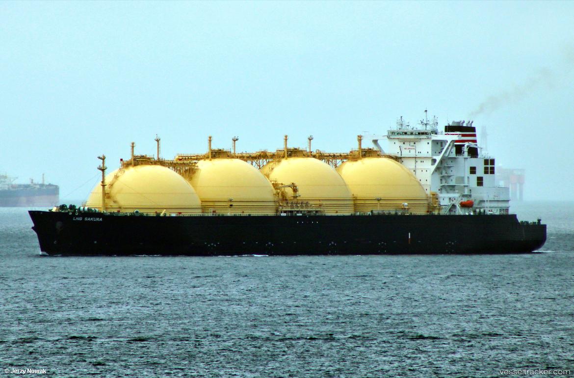 Lng-Sakura - Lng Tanker vessel