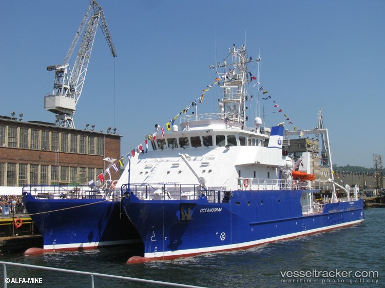 Oceanograf - Research Vessel