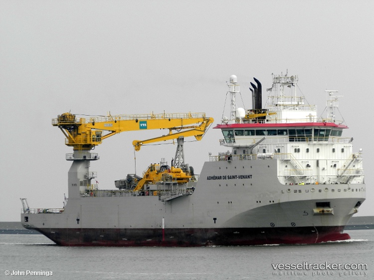 Adhemar-De-St-Venant - Pipe Burying Vessel vessel