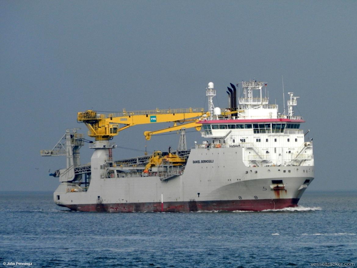 Daniel-Bernoulli - Pipe Burying Vessel vessel