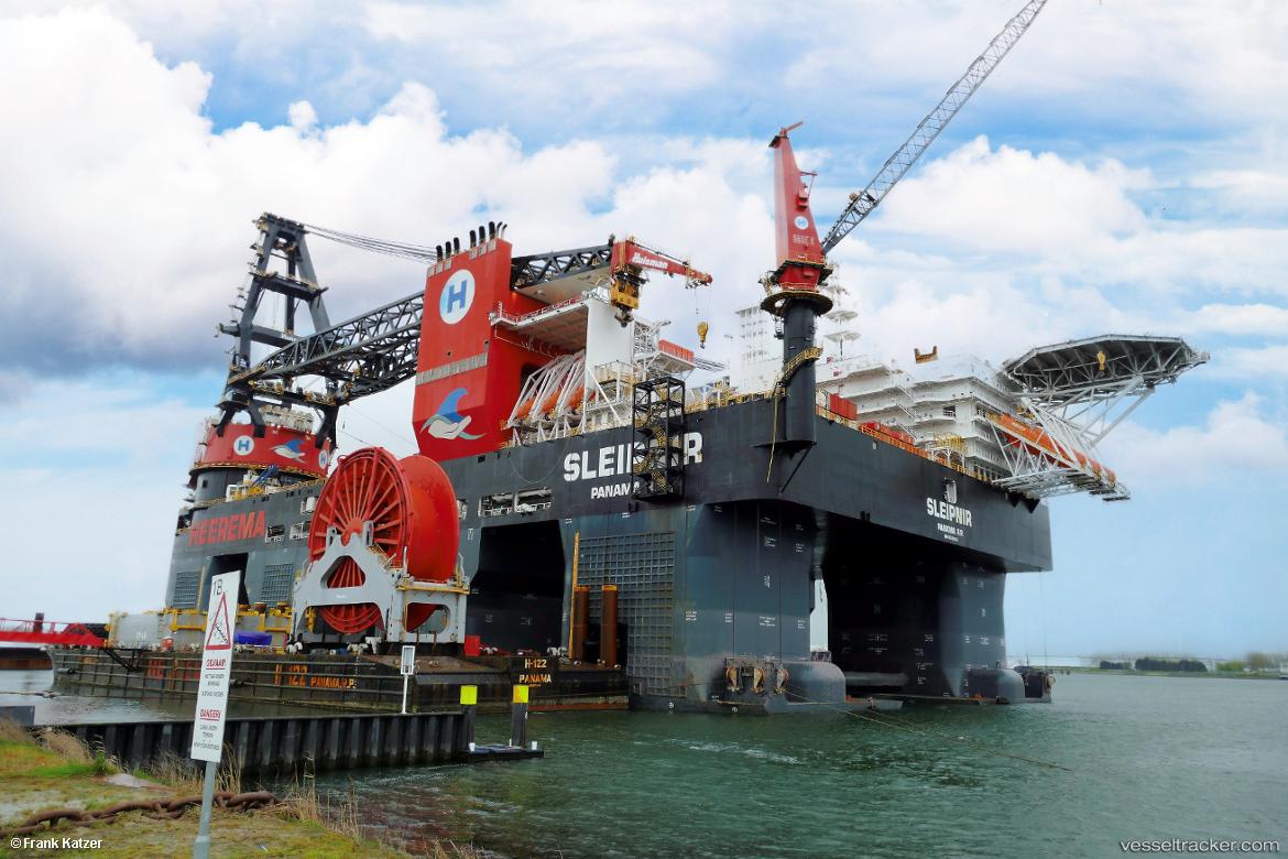 Sleipnir - Crane Ship vessel