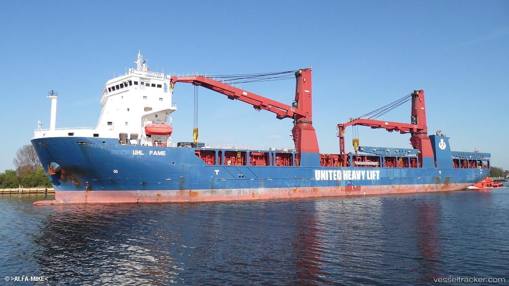 Uhl-Fame - Heavy Load Carrier vessel