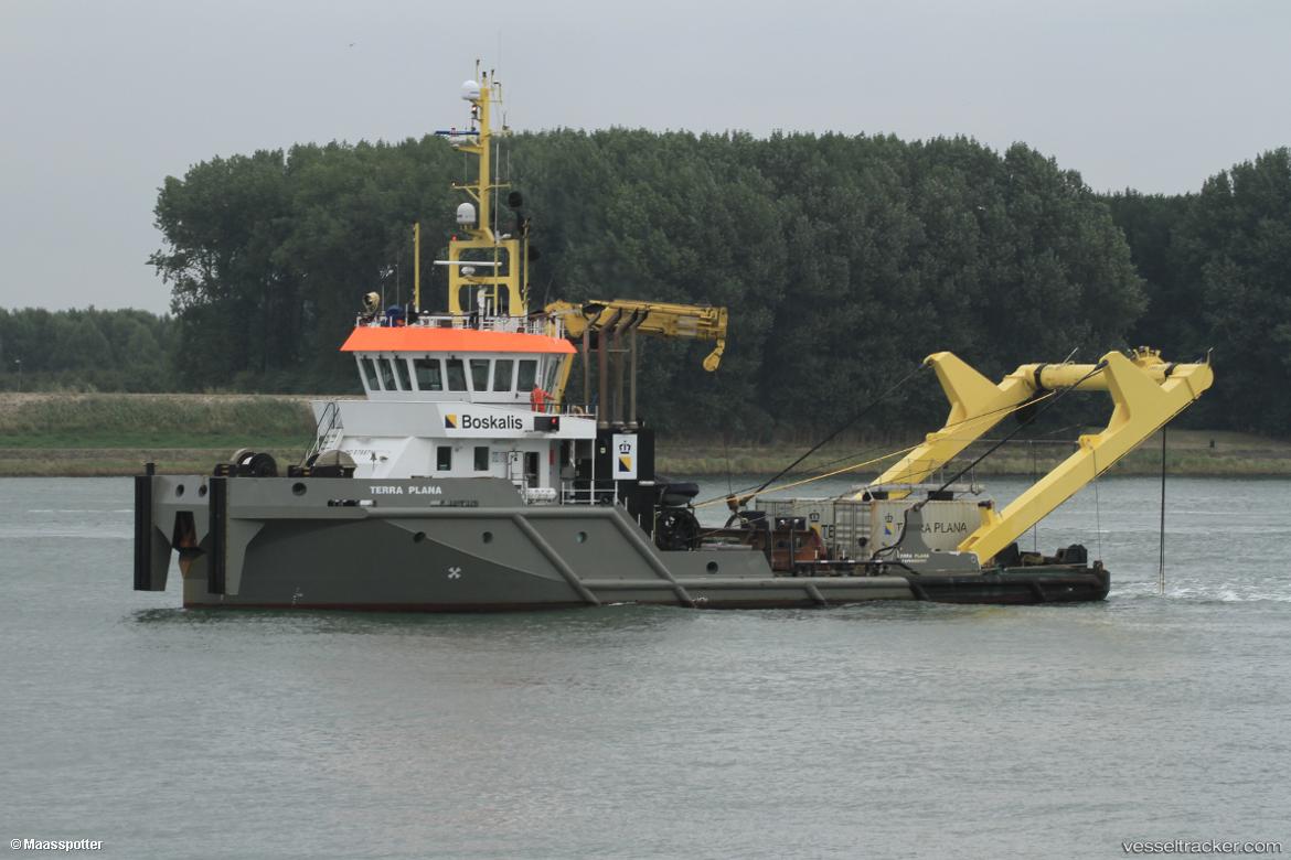 Terra-Plana - Tug vessel