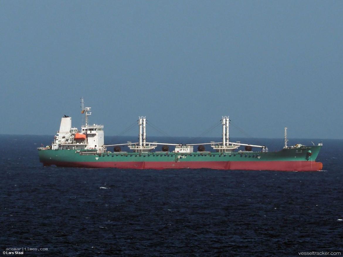 Orange-Ice - Refrigerated Cargo Ship