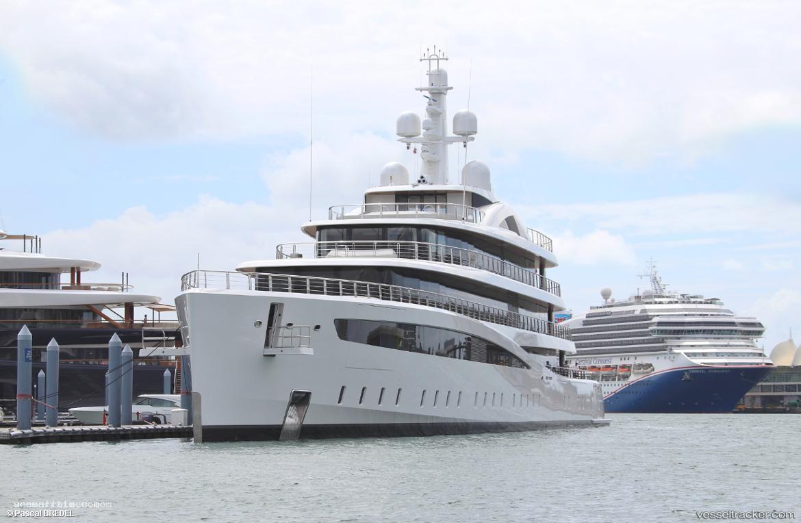 Defy - Yacht vessel registered in Cayman Islands