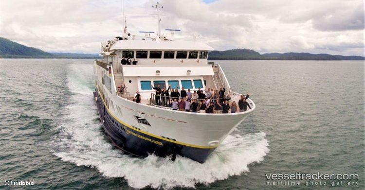 Nat-Geo-Quest - Cruise Ship vessel