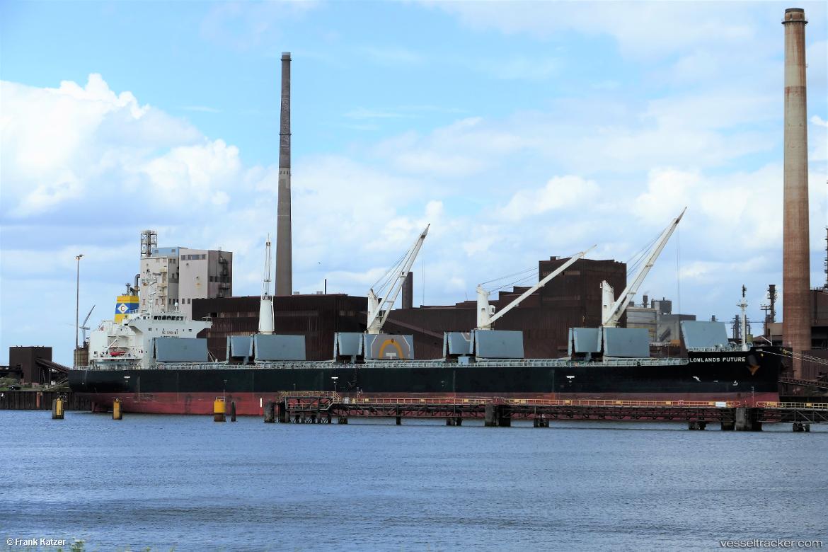 Lowlands-Future - Bulk Carrier