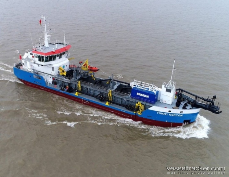 Tommy-Norton - Hopper Dredger vessel