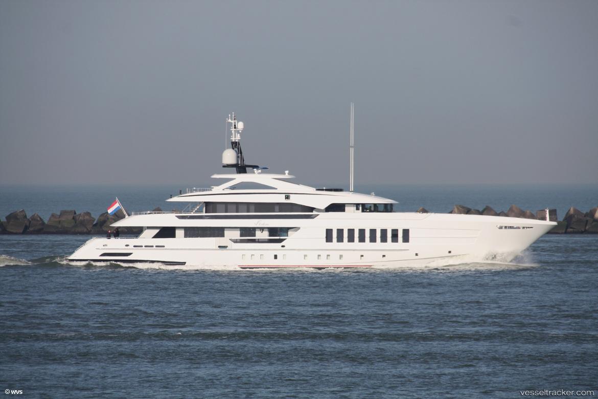 Vida - Sailing Vessel vessel