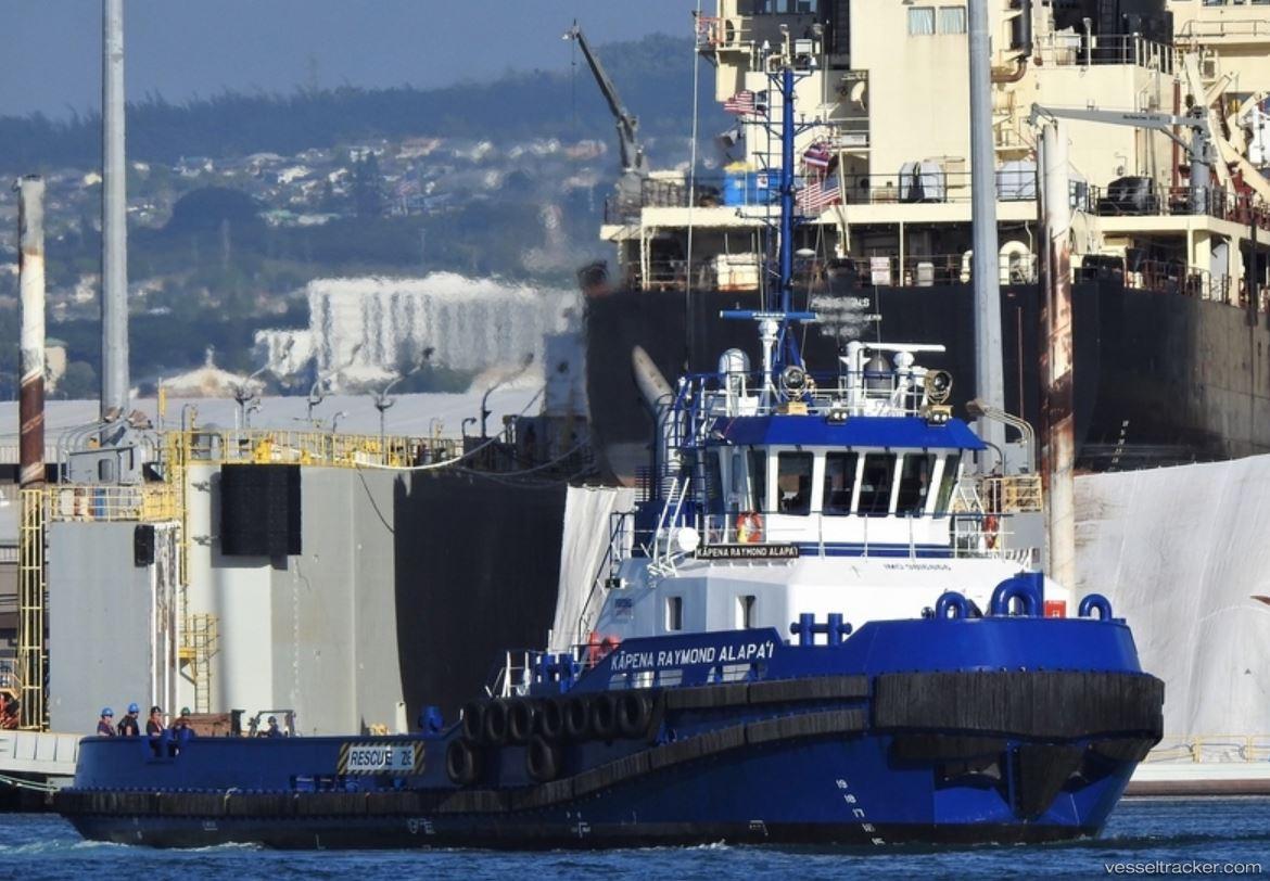 Kapena-Raymond-Alapa - Tug