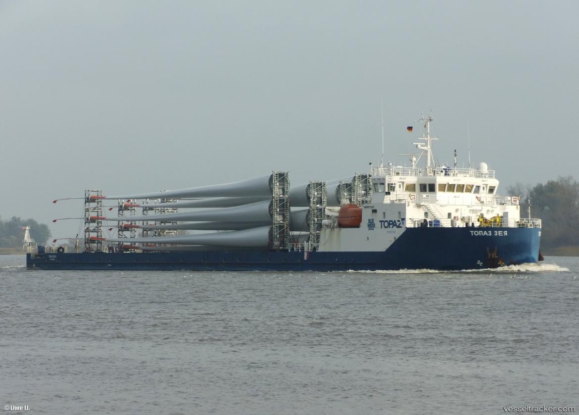 Topaz-Zeya - Heavy Load Carrier vessel