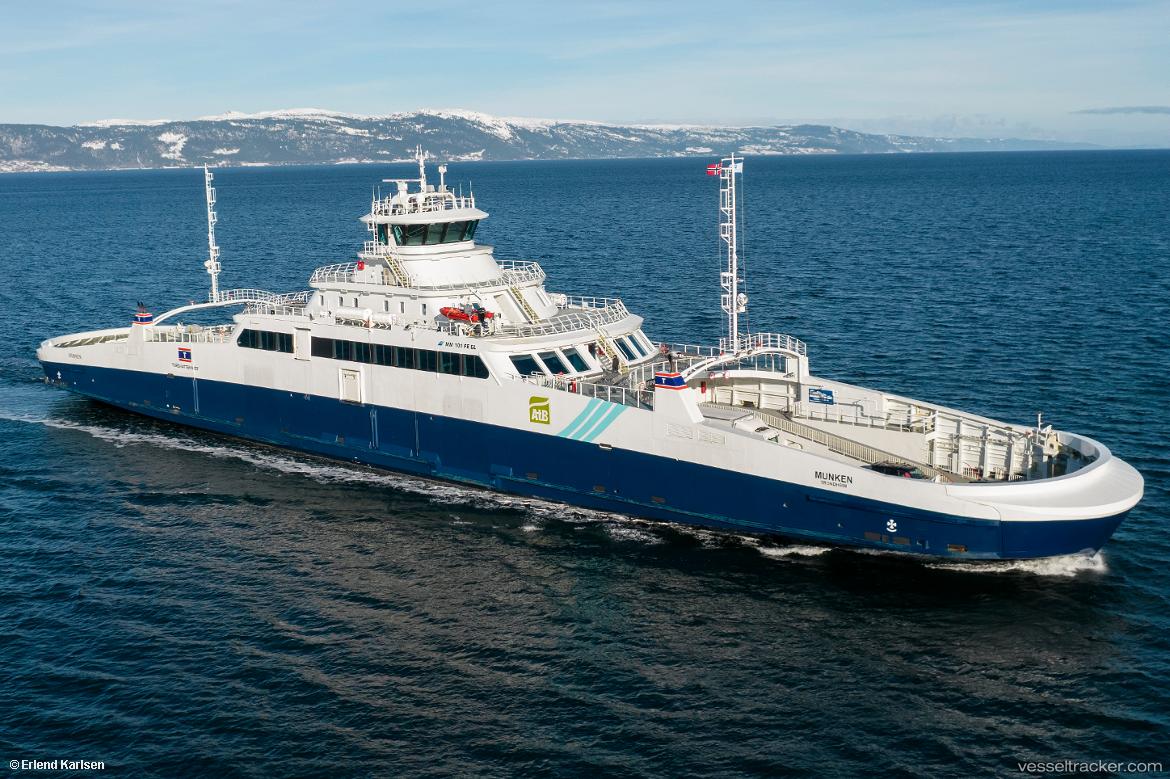 Munken - Passenger Ro Ro Cargo Ship vessel