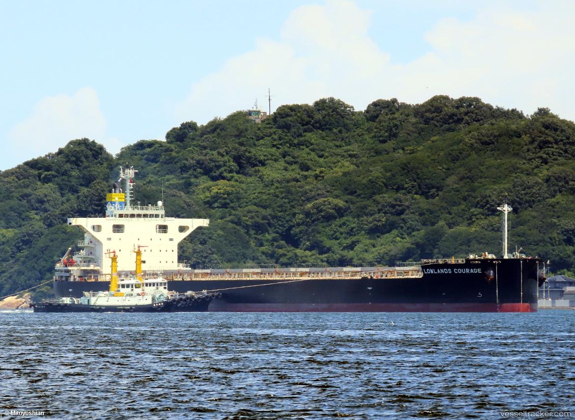 Lowlands-Courage - Bulk Carrier