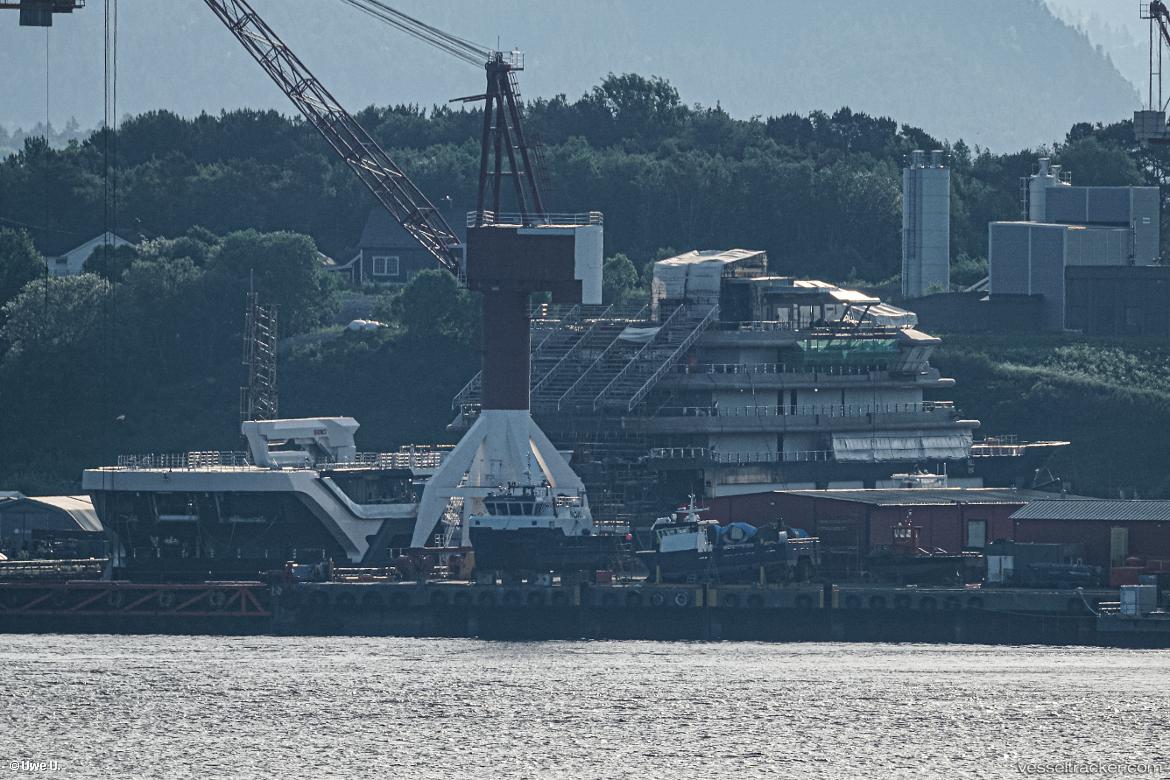 Rev-Ocean - Research Vessel vessel