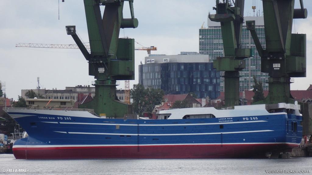 Lunar-Bow - Fishing Vessel