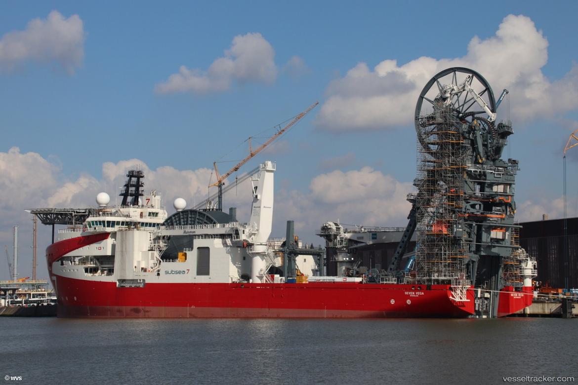 Seven-Vega - Pipe Layer vessel